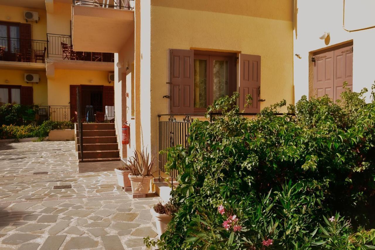 Stella Apartments Marathokampos Exterior photo
