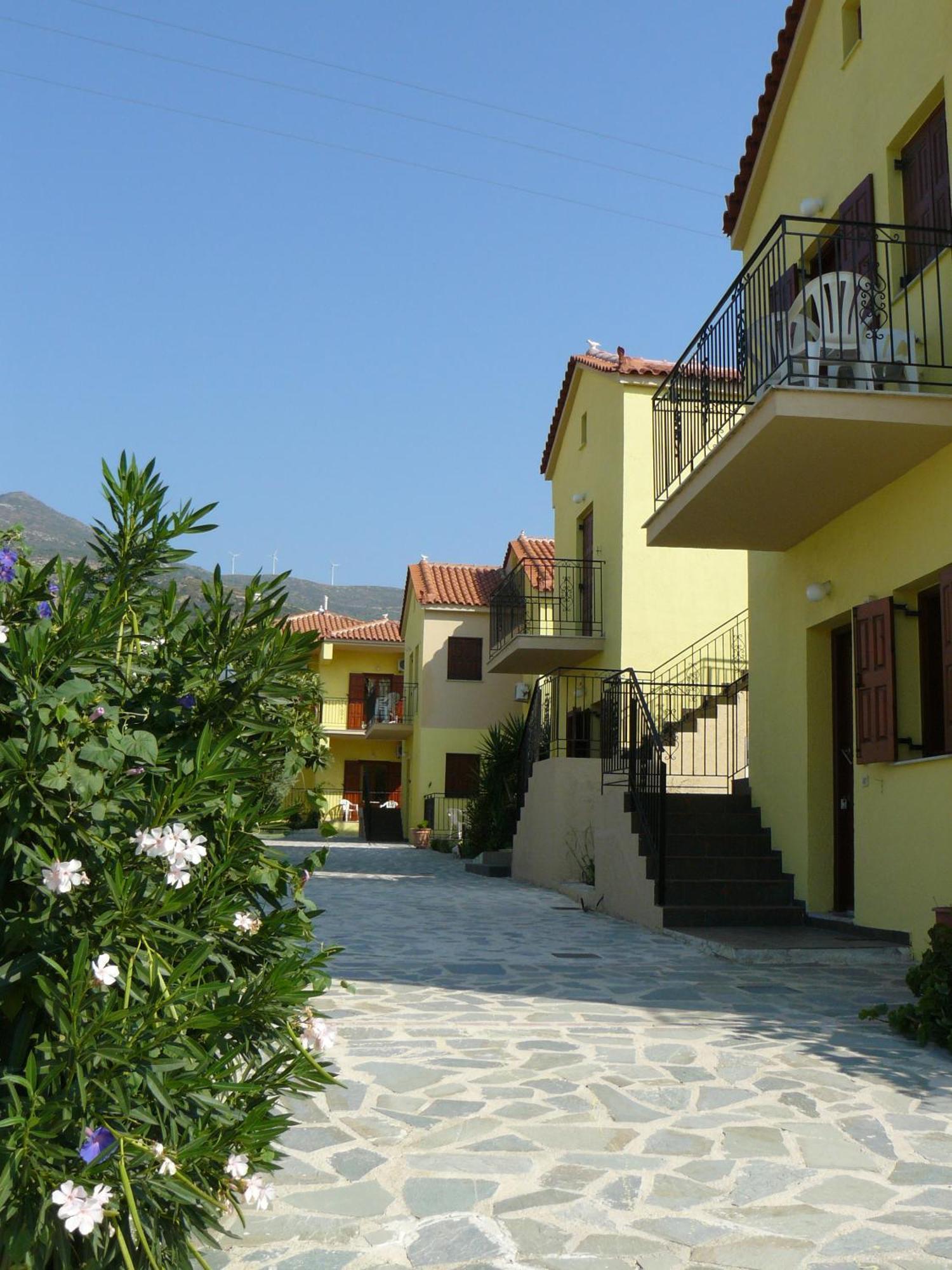 Stella Apartments Marathokampos Exterior photo